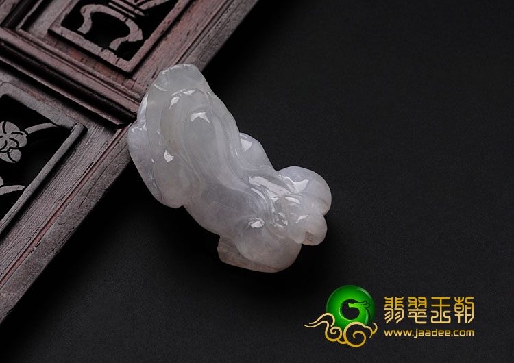 糯冰种淡晴水缅甸翡翠貔貅挂件