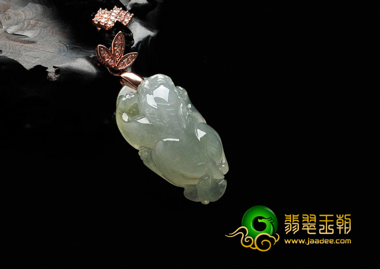 冰种淡黄翡缅甸翡翠貔貅挂件