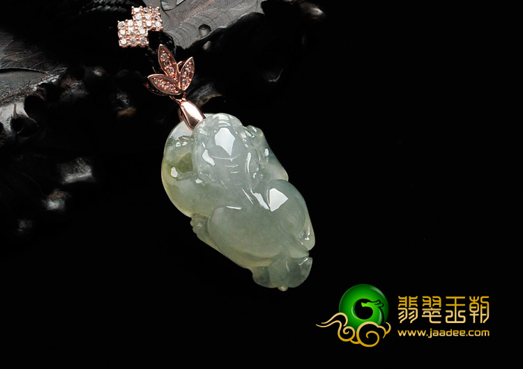 冰种淡黄翡缅甸翡翠貔貅挂件
