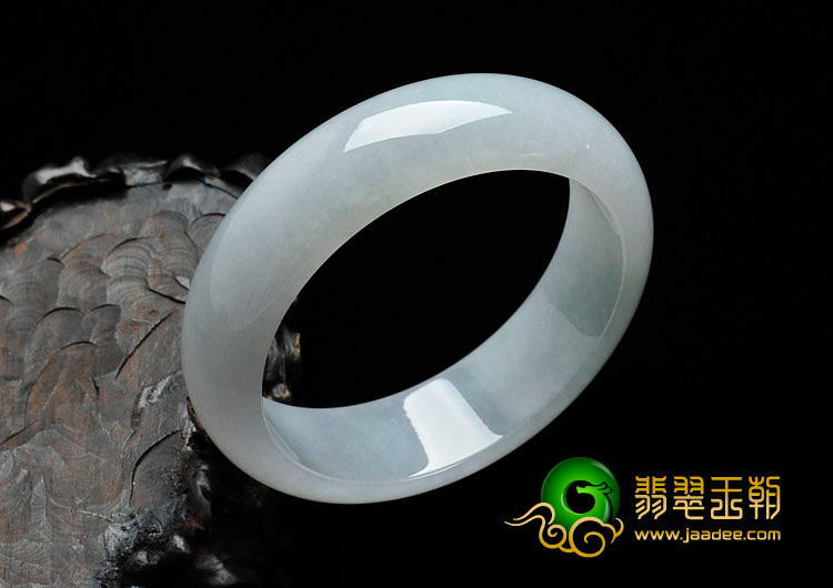 糯冰种晴水缅甸翡翠手镯（58mm）