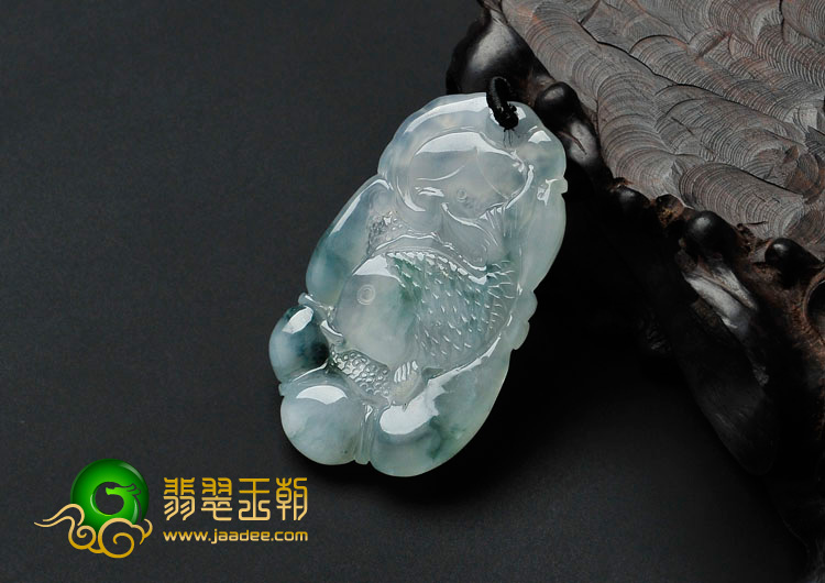 冰种飘花缅甸翡翠年年有余挂件