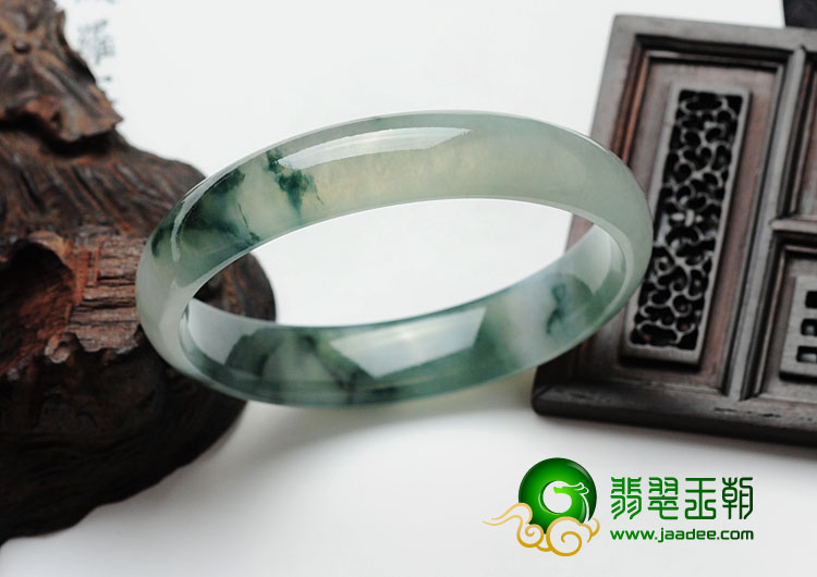冰玻种飘花缅甸翡翠手镯（57.7mm）