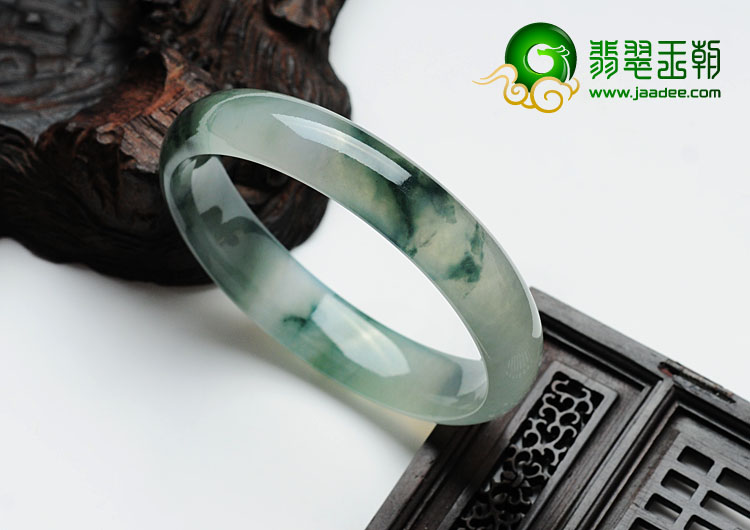 冰玻种飘花缅甸翡翠手镯（57.7mm）