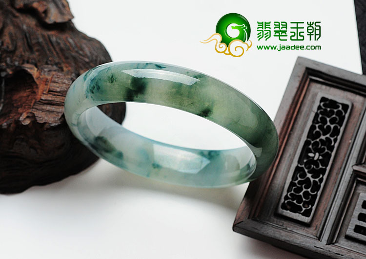 冰种飘花缅甸翡翠手镯（52.8mm）