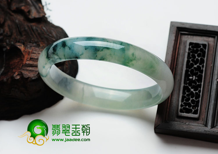 冰玻种飘花缅甸翡翠手镯（57.6mm）