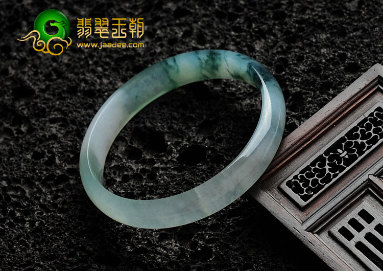 冰玻种飘花缅甸翡翠手镯（57.6mm）