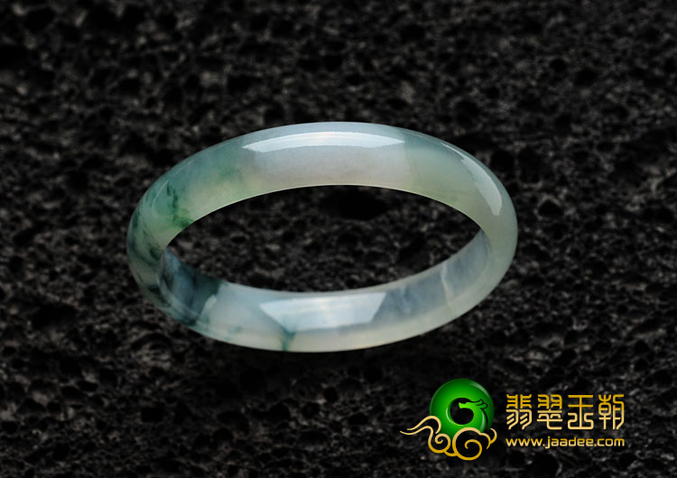 冰玻种飘花缅甸翡翠手镯（57.6mm）