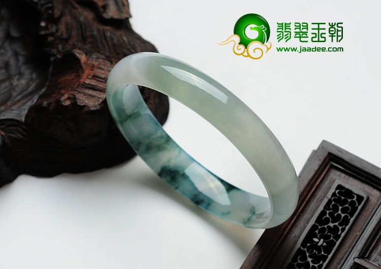 冰玻种飘花缅甸翡翠手镯（57.6mm）