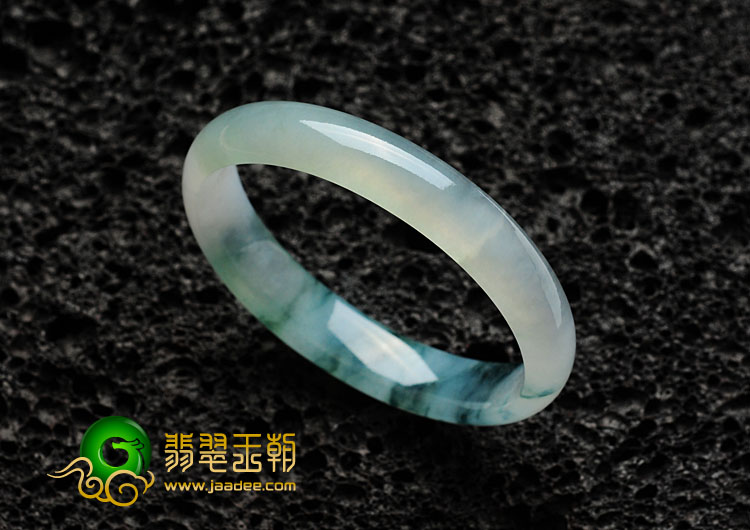 冰玻种飘花缅甸翡翠手镯（57.6mm）