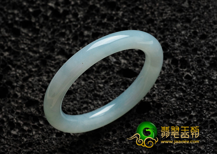 糯冰种晴水缅甸翡翠圆条手镯（57mm）