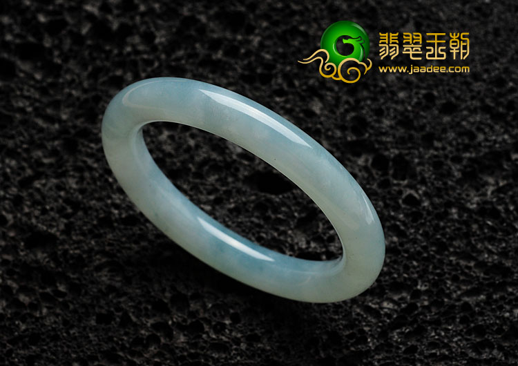 糯冰种晴水缅甸翡翠圆条手镯（57mm）