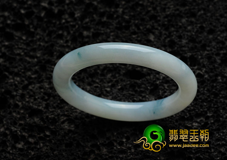 糯冰种晴水缅甸翡翠圆条手镯（57.1mm）