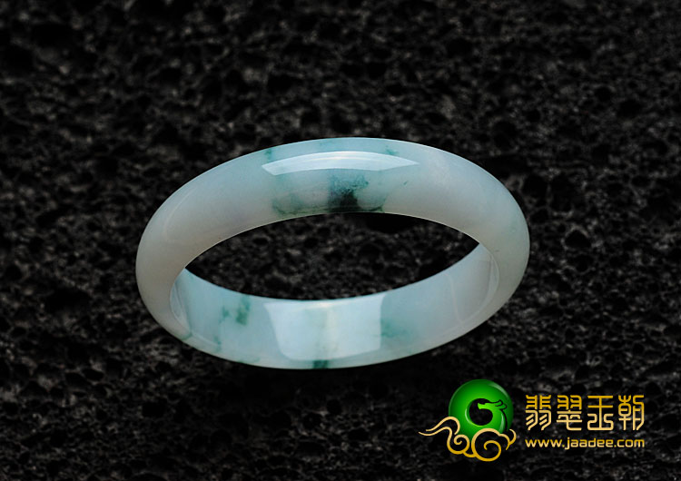 糯冰种飘花缅甸翡翠手镯（57mm）