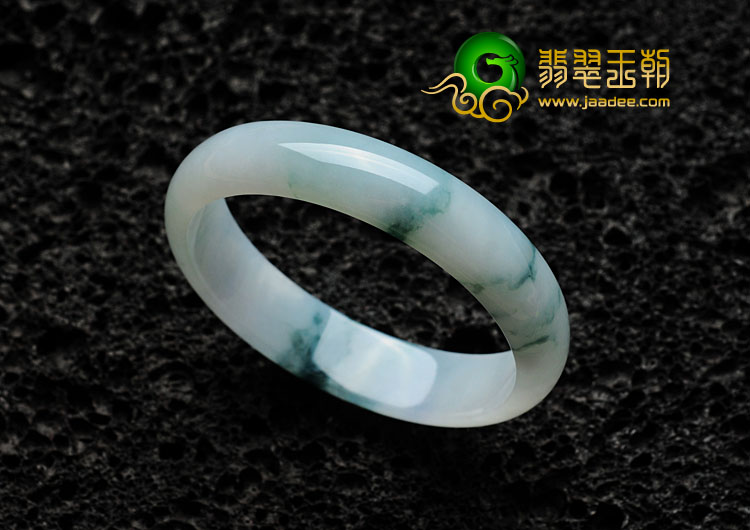 糯冰种飘花缅甸翡翠手镯（57mm）