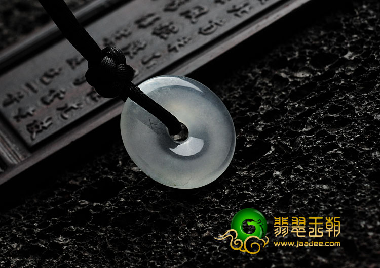 冰玻种缅甸翡翠平安扣挂件