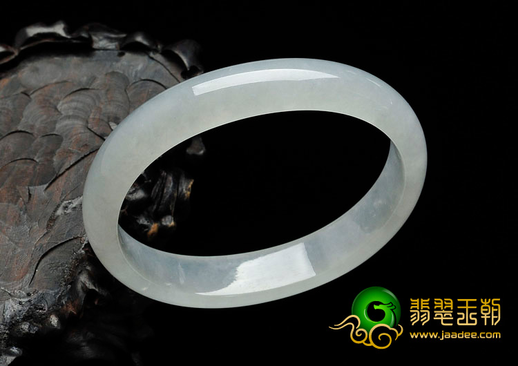 冰种晴水缅甸翡翠贵妃镯（57mm-51.2mm）
