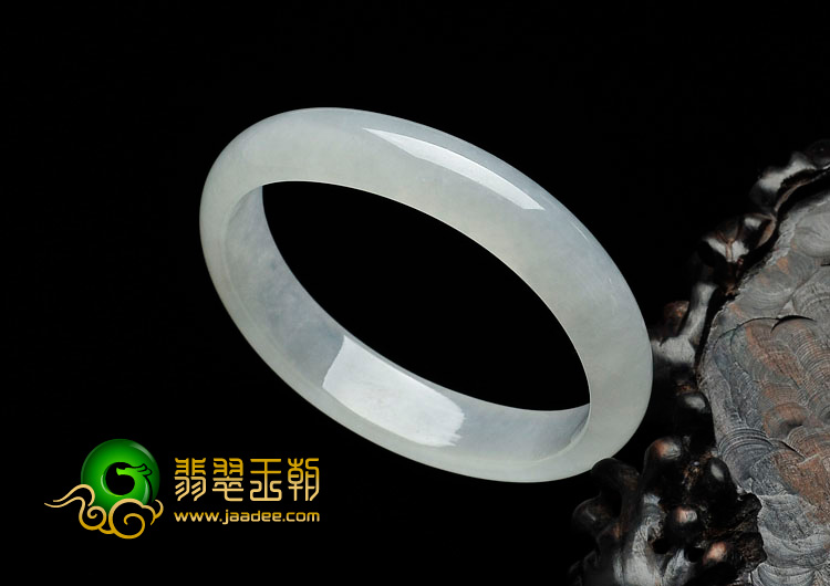 冰种晴水缅甸翡翠贵妃镯（57mm-51.2mm）