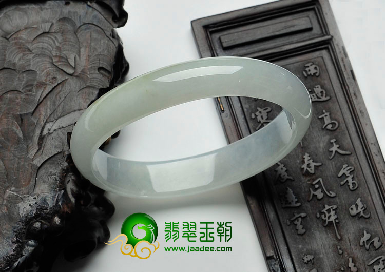 冰种晴水略带黄翡缅甸翡翠贵妃镯（59.6mm-51.3mm）