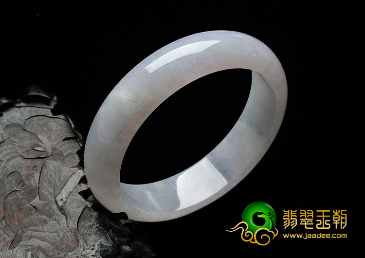 糯冰种淡春带彩缅甸翡翠手镯（57.1mm）