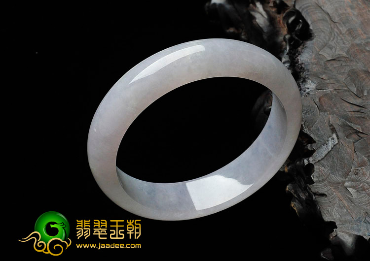 糯冰种淡春带彩缅甸翡翠手镯（57.1mm）