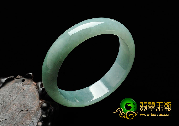 糯冰种晴水缅甸翡翠手镯（58.3mm）