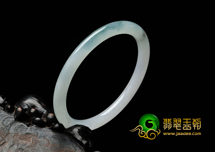 糯冰种飘花缅甸翡翠细圆条手镯（58.4mm）