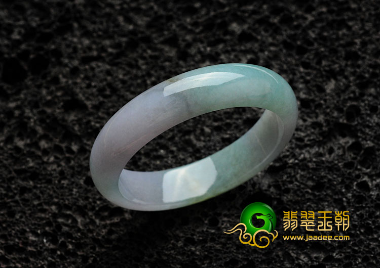 糯冰种春带彩缅甸翡翠手镯（51.3mm）