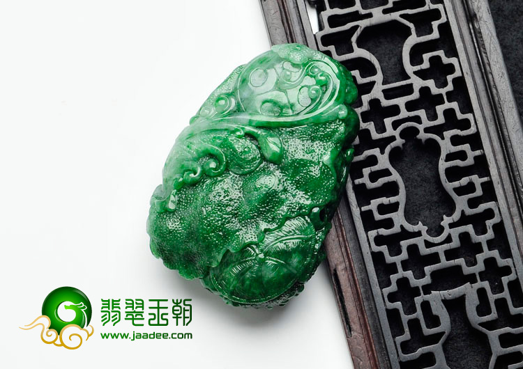 细糯种菠菜绿缅甸翡翠金蟾挂件