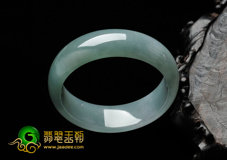 糯冰种晴水缅甸翡翠手镯（53.8mm）