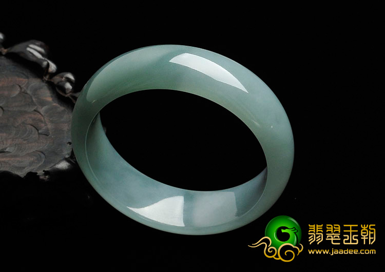 糯冰种晴水缅甸翡翠手镯（53.8mm）