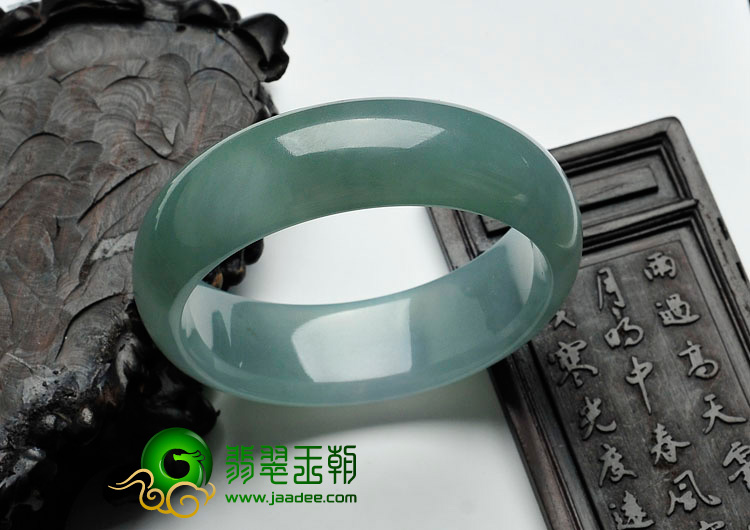 糯冰种晴水缅甸翡翠手镯（53.8mm）