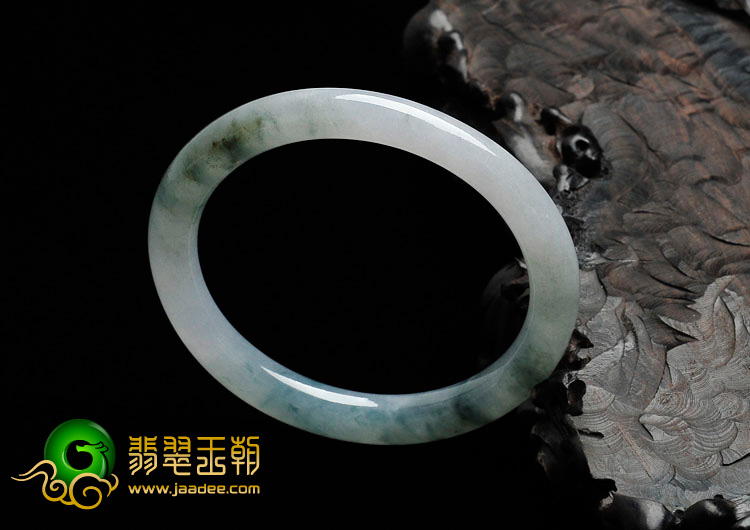 糯冰种飘花缅甸翡翠圆条手镯（57.6mm）