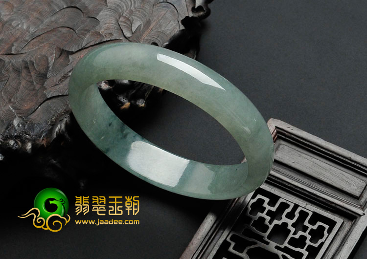 冰种飘花缅甸翡翠手镯（52.4mm）