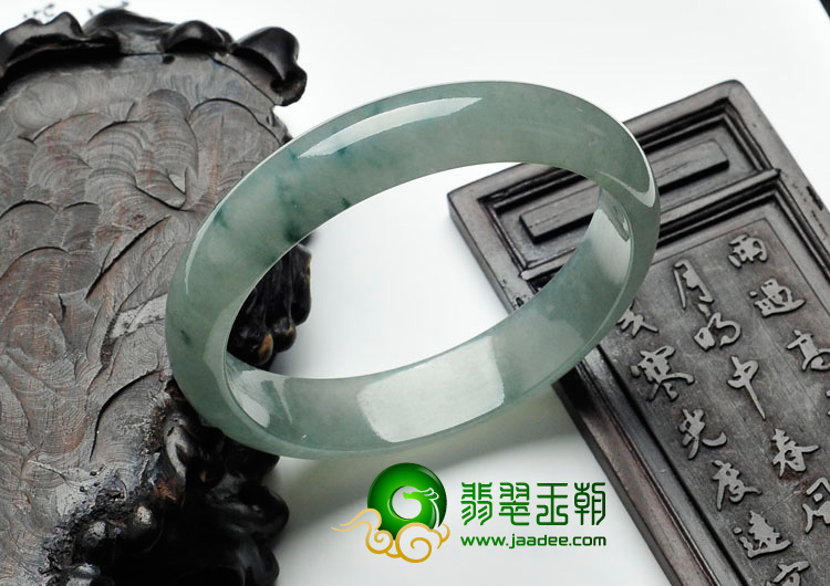 冰种飘花缅甸翡翠手镯（52.4mm）