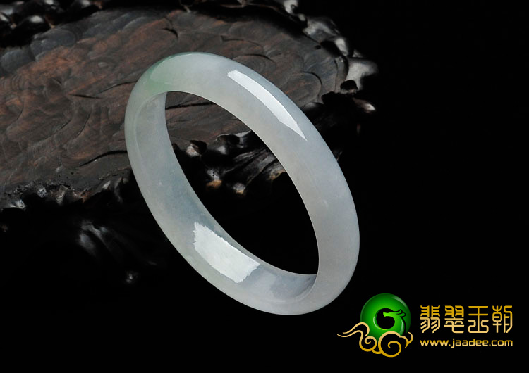 冰种绿晴水缅甸翡翠贵妃镯（50.9mm-44.1mm）