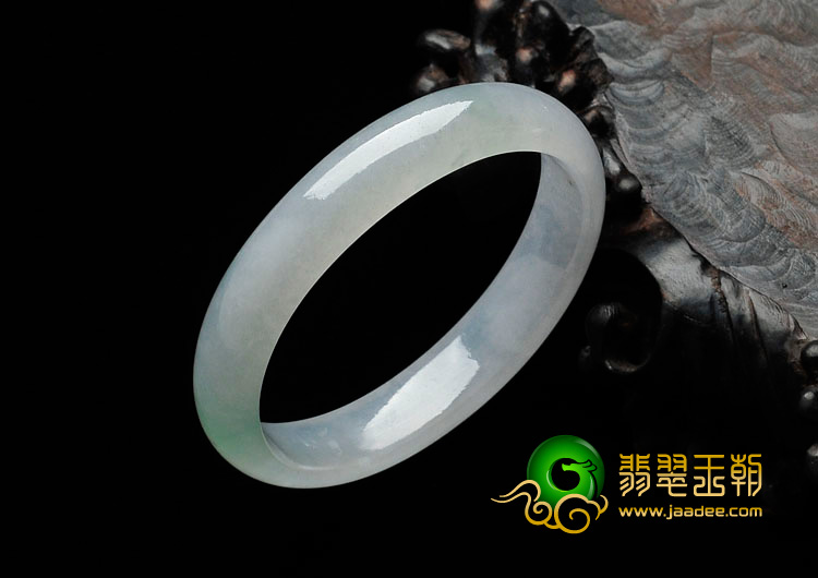 冰种绿晴水缅甸翡翠贵妃镯（50.9mm-44.1mm）