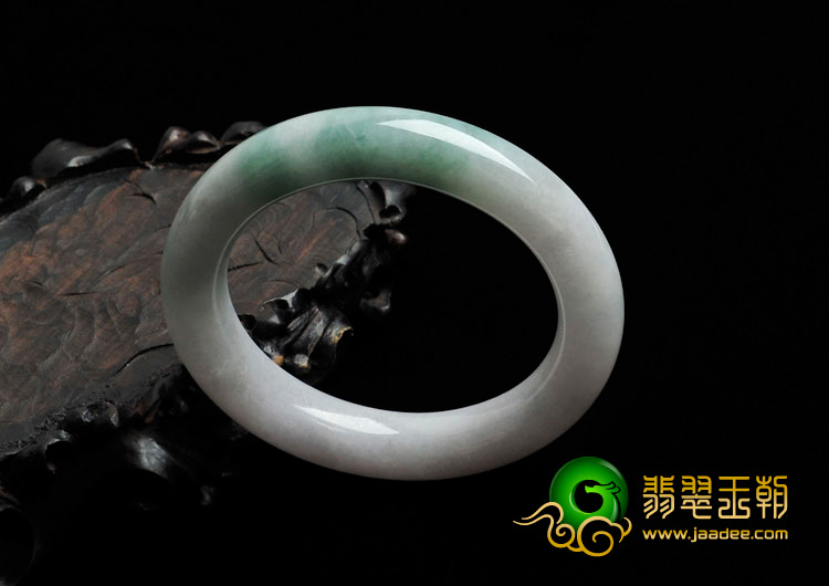 细糯种飘花缅甸翡翠圆条手镯（56.9mm）