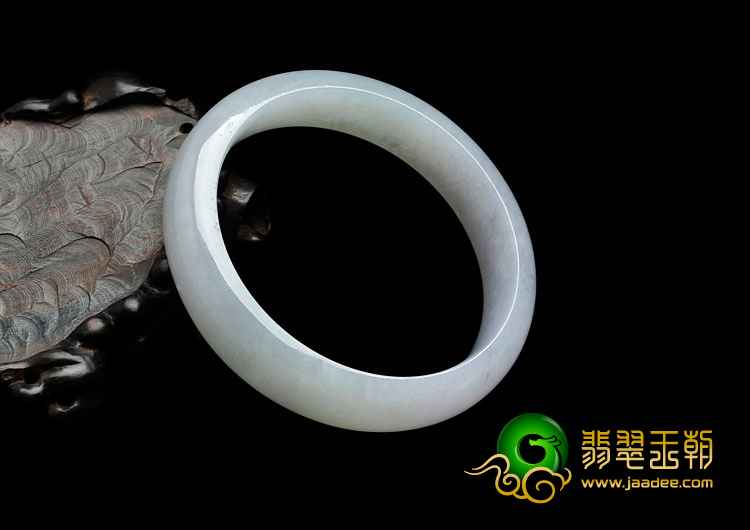 糯冰种晴水缅甸翡翠手镯（57.1mm）