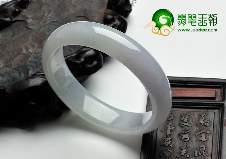 糯冰种晴水缅甸翡翠手镯（57.1mm）