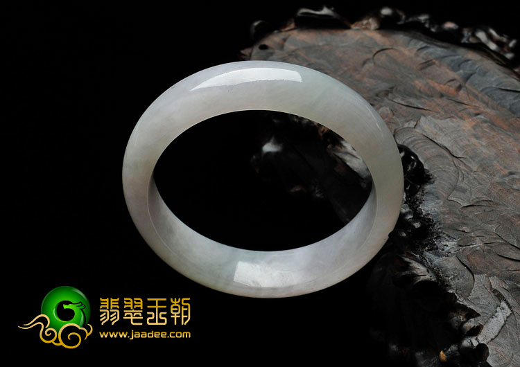 糯冰种晴水缅甸翡翠手镯（52.1mm）