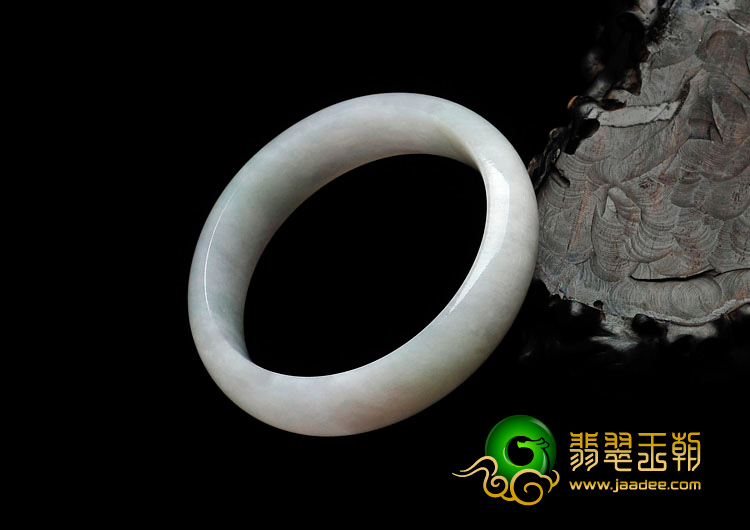 糯冰种晴水缅甸翡翠手镯（52.1mm）