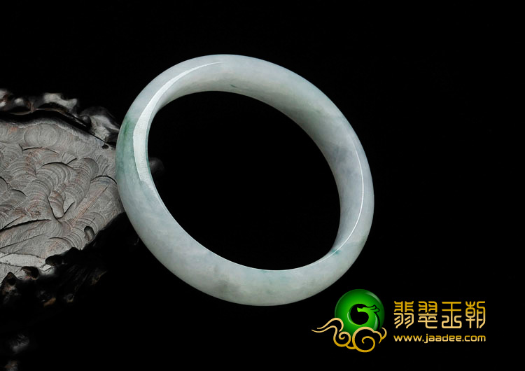 糯冰种飘花缅甸翡翠手镯（57.5mm）