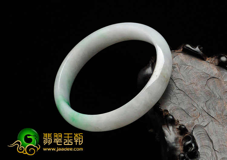 糯冰种翠色缅甸翡翠手镯（58mm）