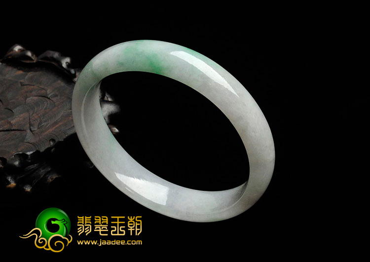 糯冰种翠色缅甸翡翠手镯（58mm）