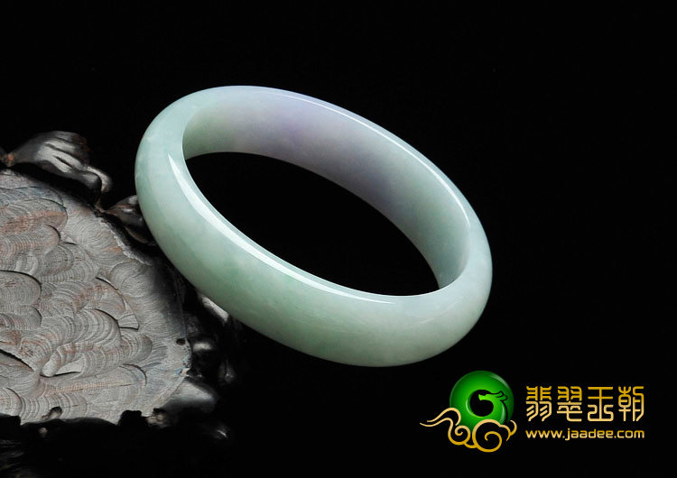 糯冰种春带彩缅甸翡翠贵妃镯（54.8mm-49.4mm）