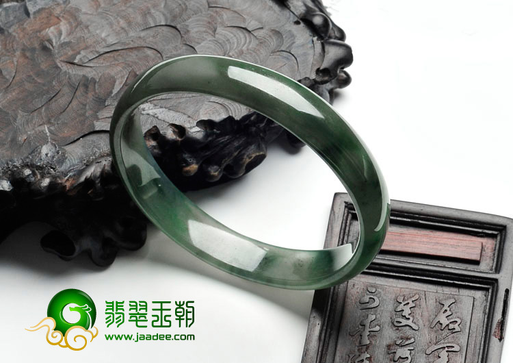 糯冰种油青飘花缅甸翡翠手镯（56.6mm）