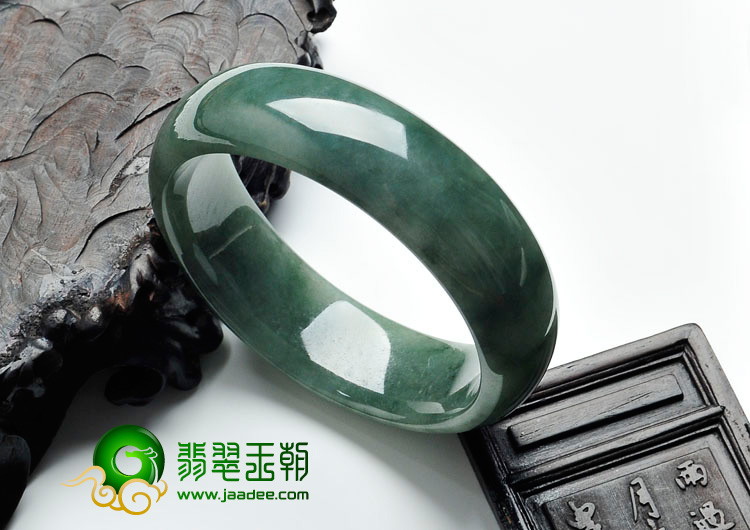 糯冰种蓝水缅甸翡翠手镯（56.5mm）