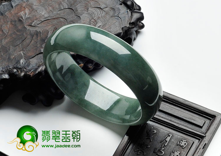 糯冰种蓝水缅甸翡翠手镯（56.5mm）