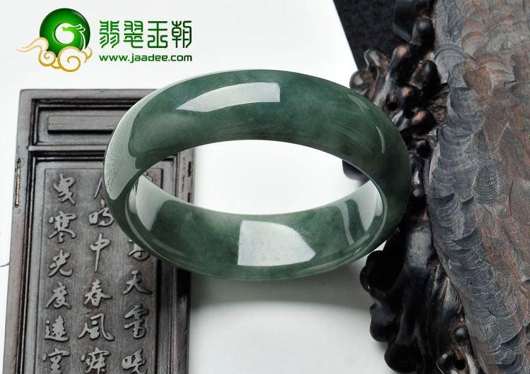 糯冰种蓝水缅甸翡翠手镯（56.5mm）