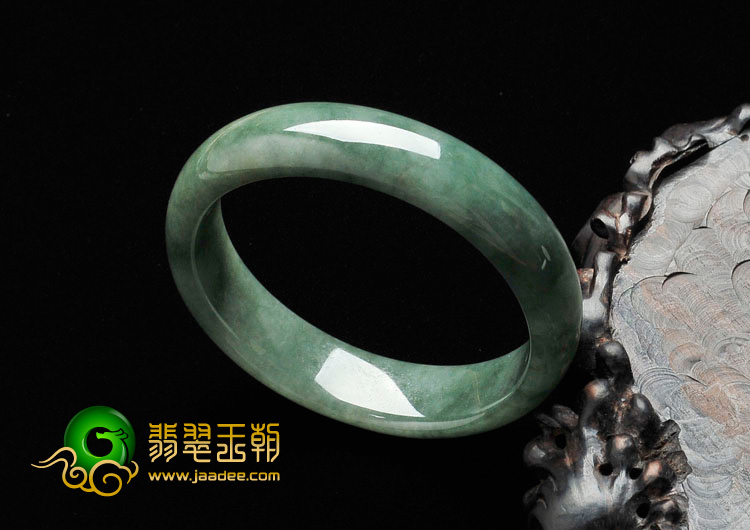 糯冰种蓝晴水缅甸翡翠手镯（56.6mm）